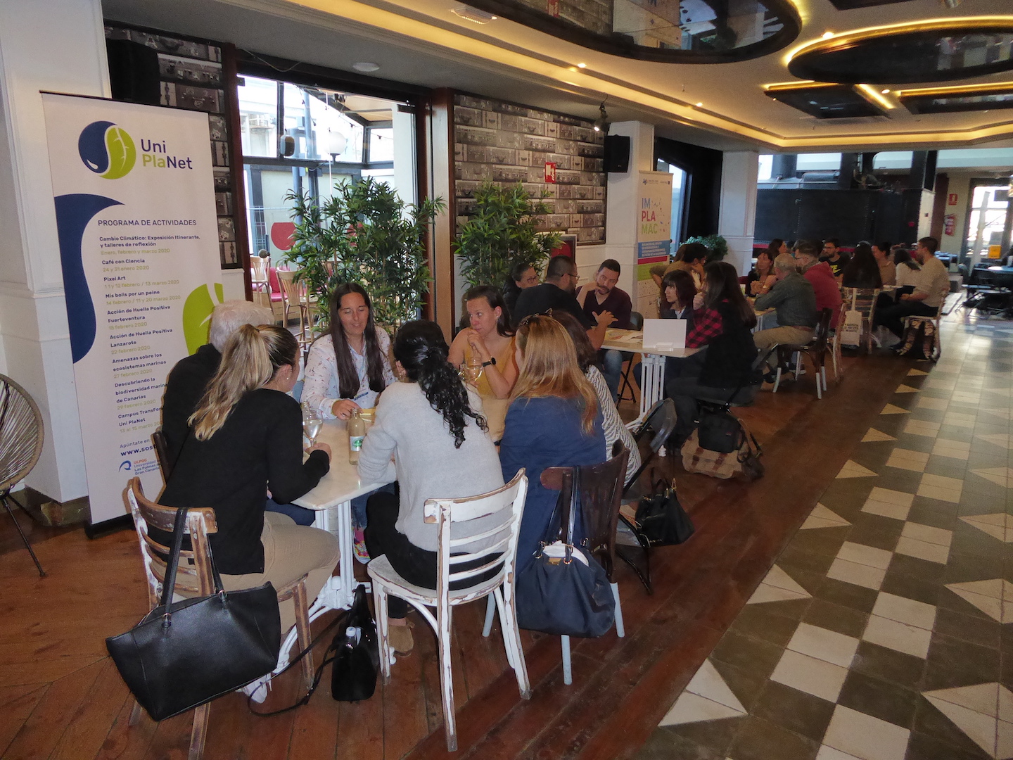 Cafe con ciencia en Elder