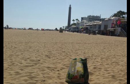 Bolsa en Playa Maspalomas